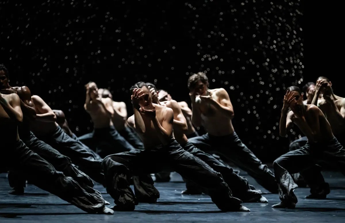The Season's Canon de Crystal Pite, Julien Benhamou pour l'Opéra de Paris